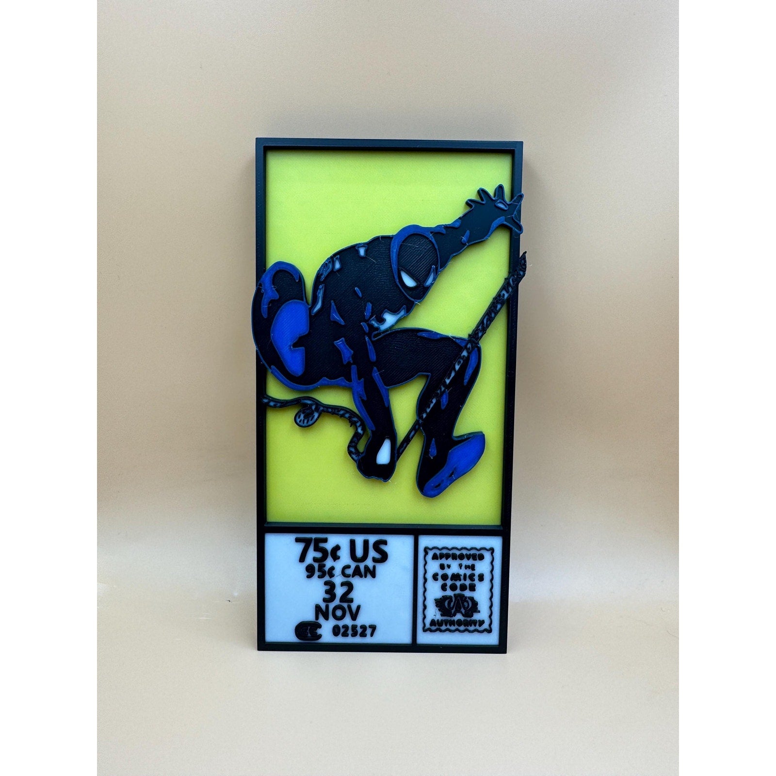 3D Printed Corner Box, Hero-Inspired Display Décor, Comic-Themed Collectible Shelf Accent, Decorative Display Piece for Collectors, HeroBox