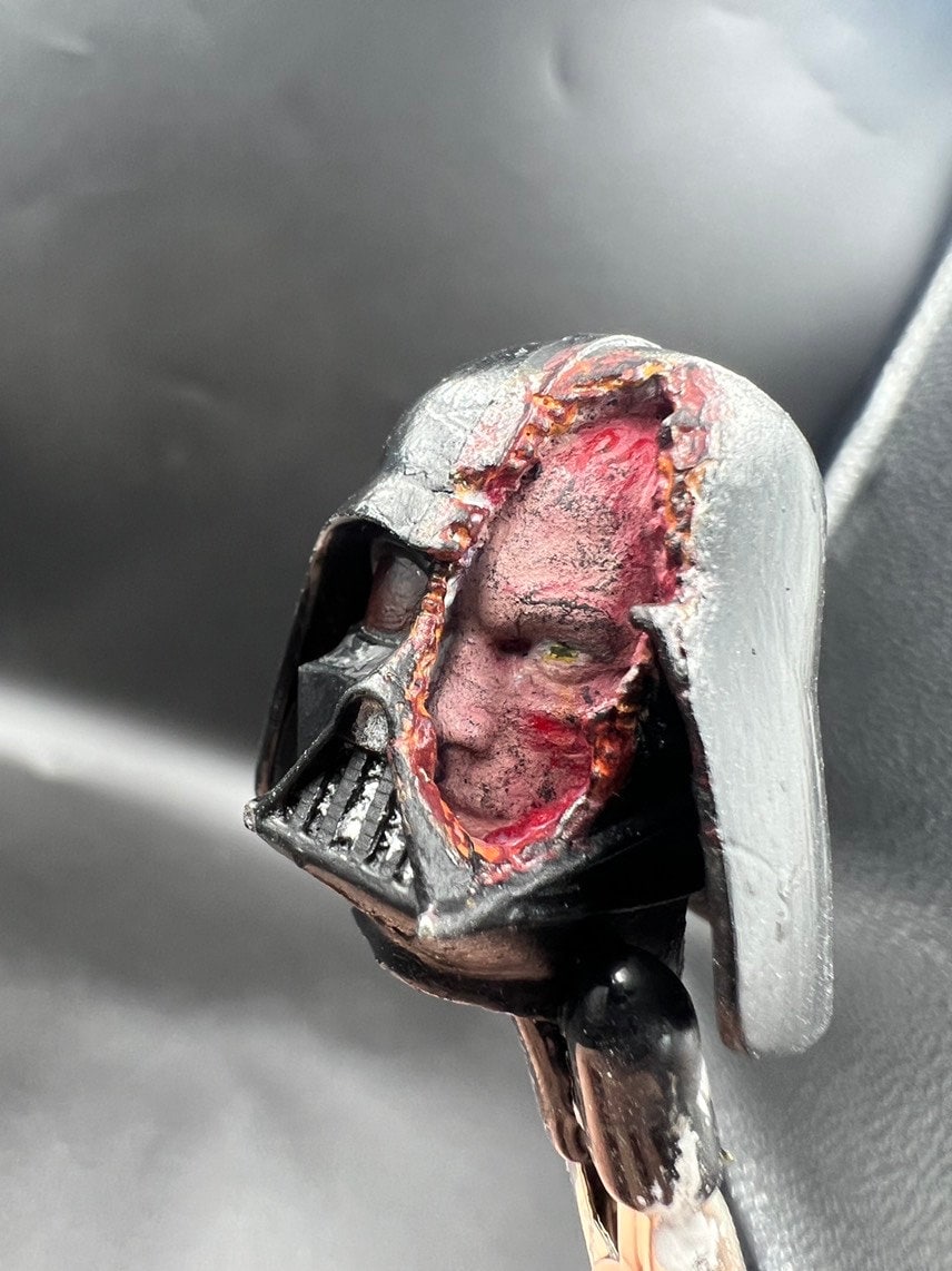 Damaged Dark Head Sculpt