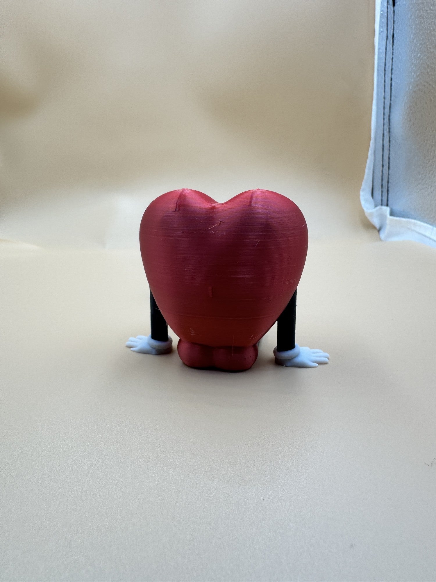Smitten Flexi Heart, Heart with Heart Eyes and Tongue Out, Articulated 3D Printed Desk Buddy